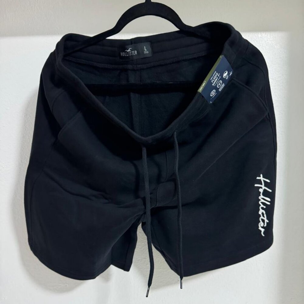 Hollister FLEECE LOGO GRAPHIC SHORTS